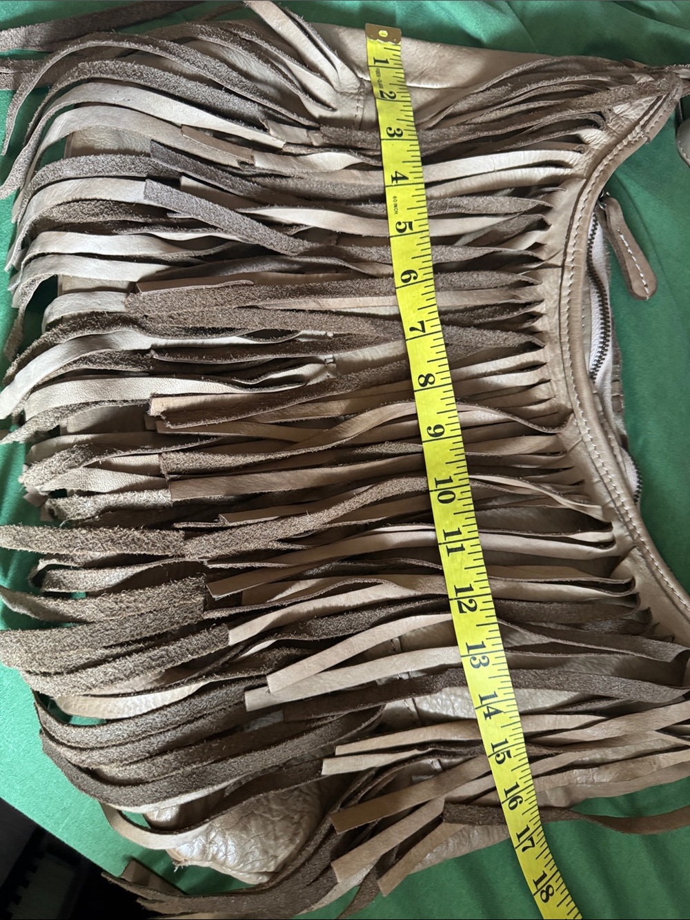 Beige leather shoulder/ crossbody fringe bag Italy - Picture 7 of 9